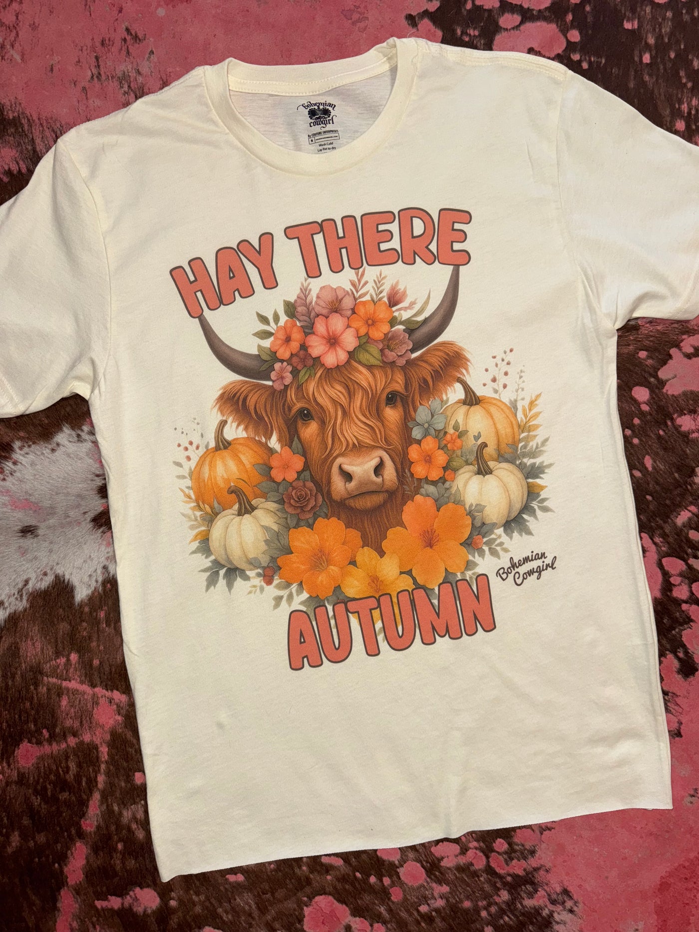 HAY THERE AUTUMN HIGHLAND COW